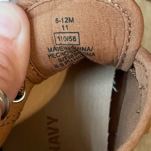 Old Navy Brown High-tops Soft sole 6-12M - Picture 5 of 5